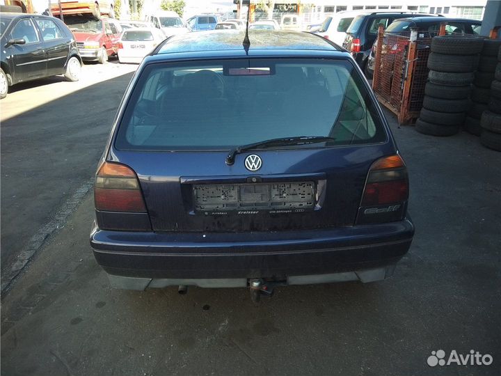 Разбор на запчасти Volkswagen Golf 3