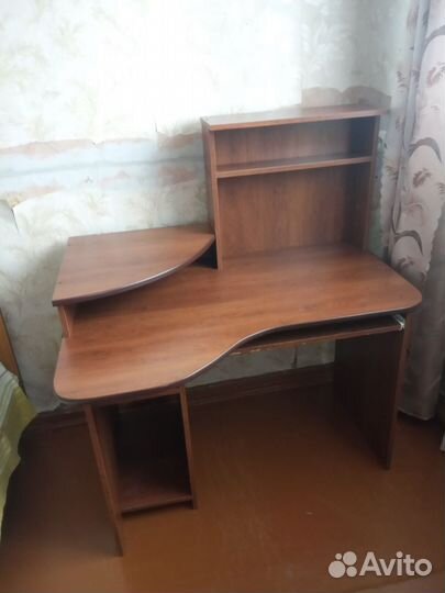 Компьютерный стол