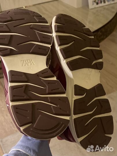 Кроссовки женские Zara 38