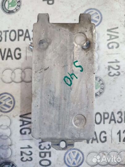 Радиатор масляный Volvo S40 2.5