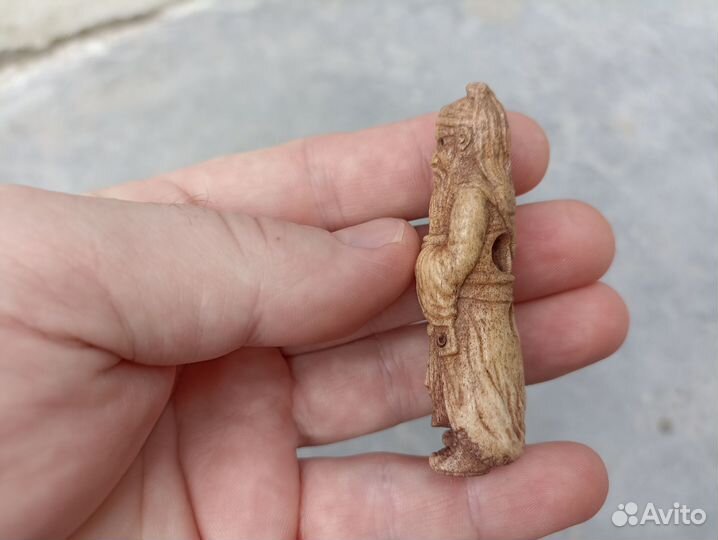 Нэцкэ Гуань-Ю (Канъу(ю)