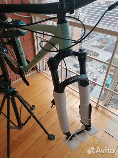 Вилка велосипедная SR Suntour