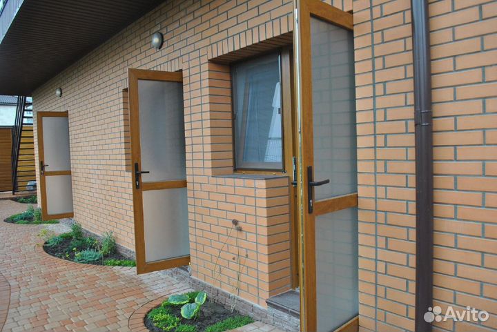 Пластиковые двери