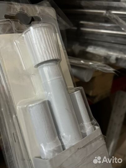 Карнизы для ванной металические