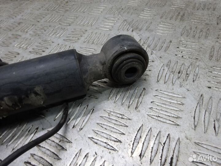 Амортизатор задний левый Мерседес 216 221