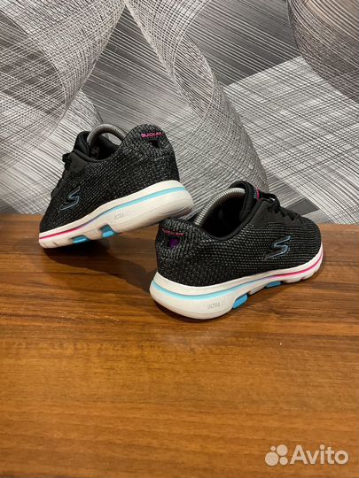 Кроссовки Skechers размер 37,5