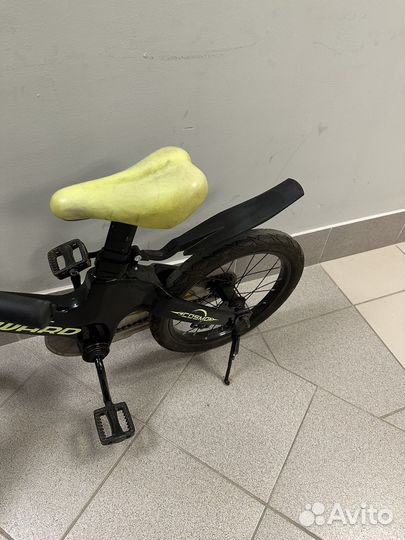Детский велосипед 16