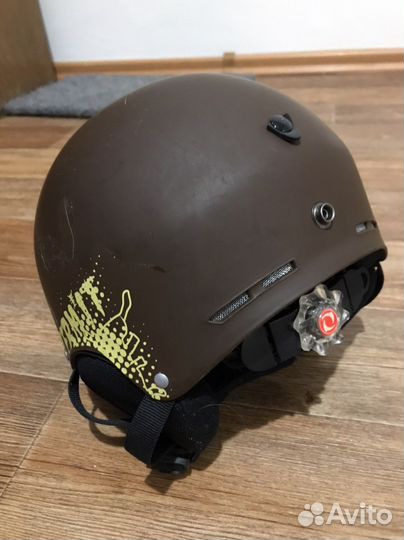 Горнолыжный сноубордический шлем