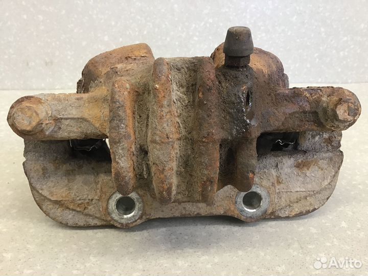 Суппорт передний правый, Peugeot 308 I 2007-2015 4401N9