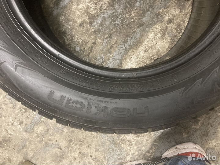 Nokian Tyres Hakkapeliitta 7 215/60 R16 99T