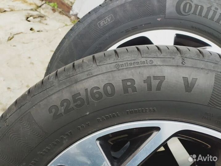 Continental ContiPremiumContact 5 225/60 R17