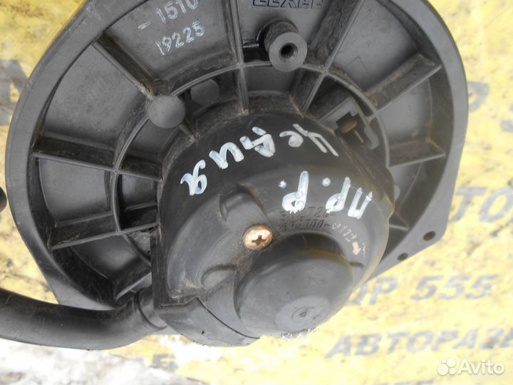 Моторчик отопителя Mitsubishi Lancer Cedia