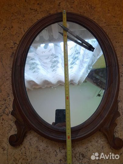 Зеркало в старинной раме