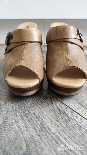 Сабо Nero Giardini 38