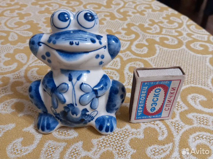 Лягушка гжель