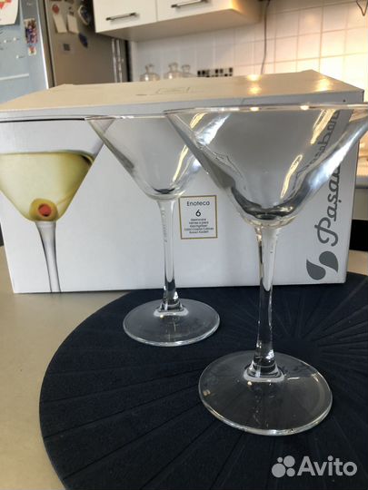 Бокалы, стаканы, фужеры, кружки