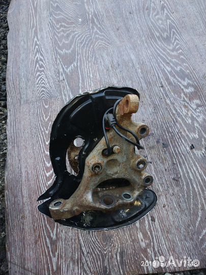 Цапфа для Mercedes Benz W203 2000-2006