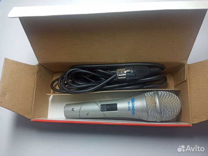 Динамический микрофон