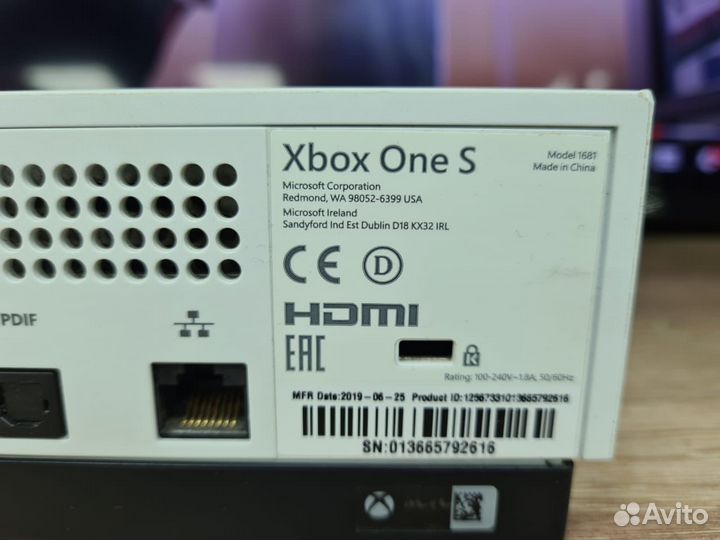 Игровая приставка XBox One S 1tb