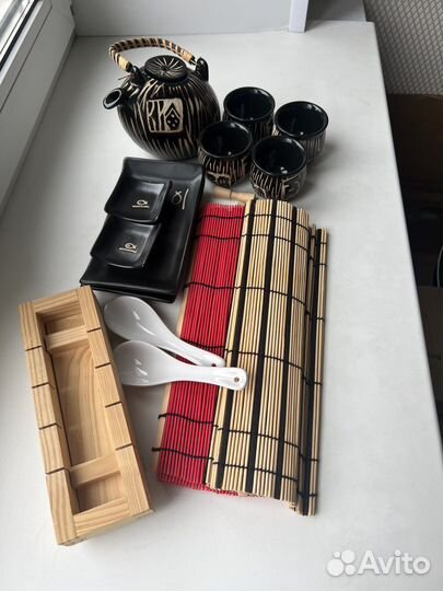 Набор посуды для суши и роллов