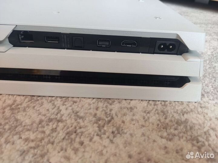PS4 Pro 1Tb 3Rev+куча игр