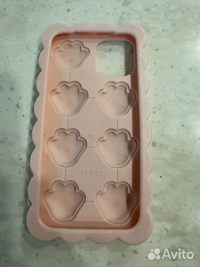 Чехол на iPhone 12