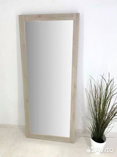 Зеркало в раме 175/75