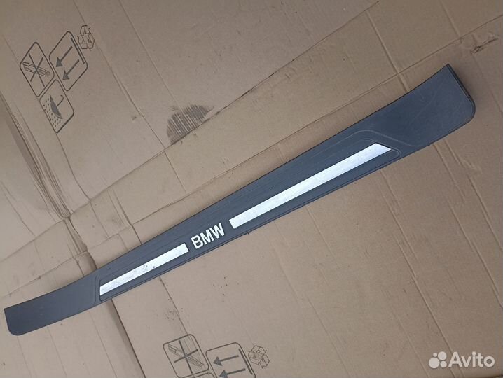 Правая передняя накладка порога бмв е39