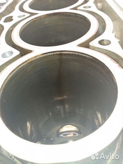 Голый блок цилиндров VAG VVW 1.4 16V CXS