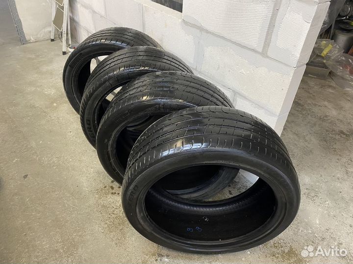 Pirelli P Zero 255/40 R20 и 285/35 R20 101