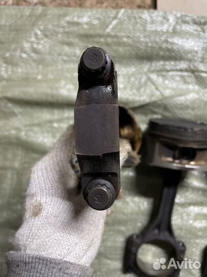 Поршень с шатуном Skoda Fabia 2001 1.4 AUB