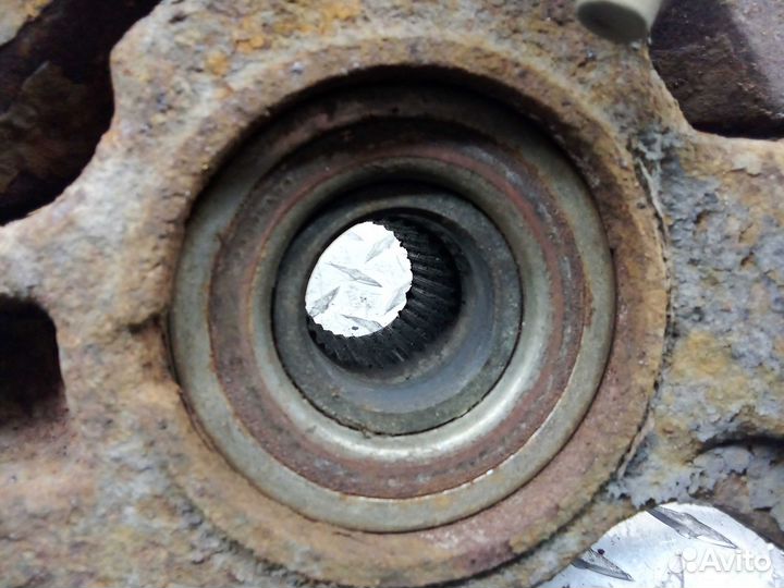 Кулак поворотный левый Mazda CX-7 ER