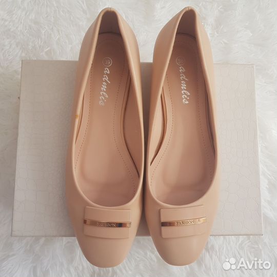 Туфли женские балетки из нат. кожи 39 р-р бежевые