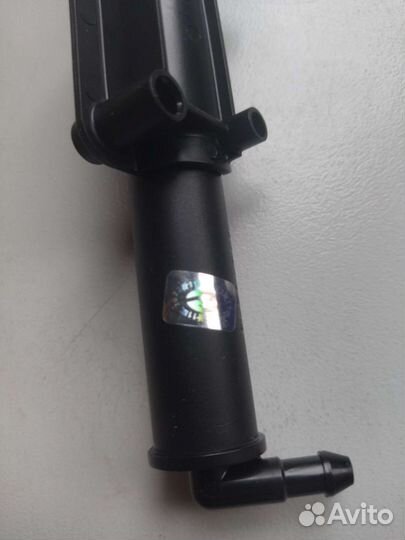 Форсунка омывателя фар правая Volvo XC60