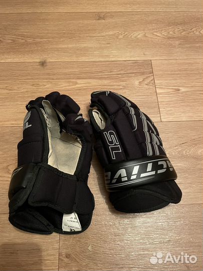 Краги хоккейные