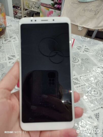 Телефон Редми 5+