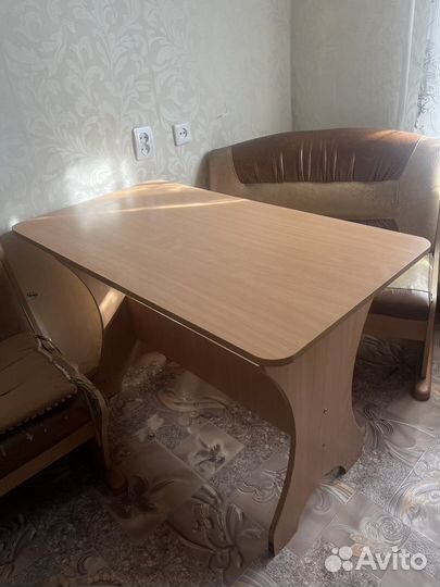 Кухонный уголок + стол