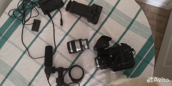 Видеокамера sony NEX-FS100