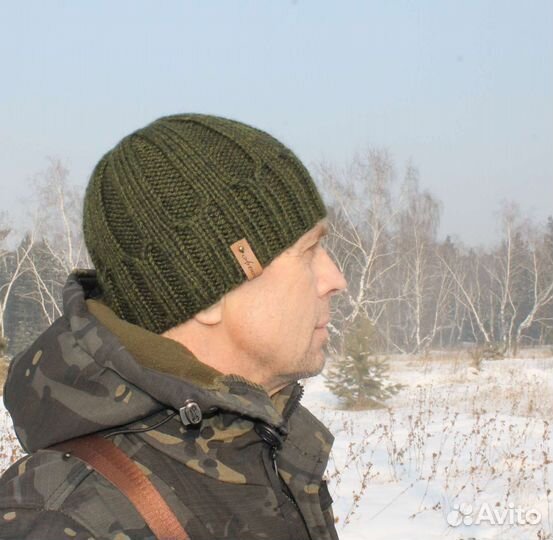 Шапки мужские вязаные ручной работы