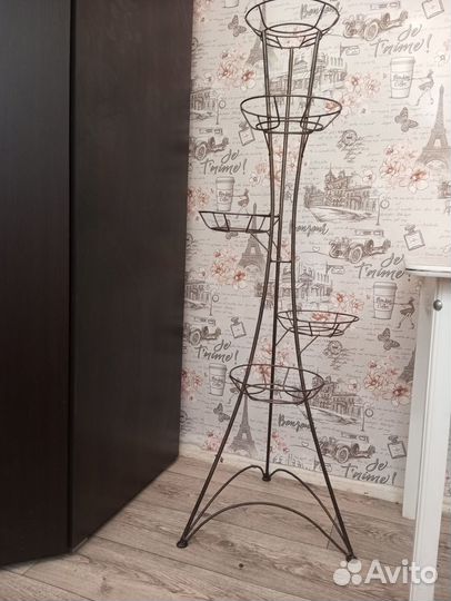 Подставка для цветов напольная металлическая
