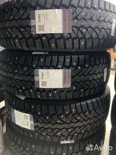 Pirelli Formula Ice 225/60 R18 104T