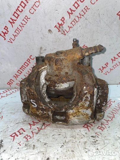 Суппорт тормозной передний левый Volvo V70