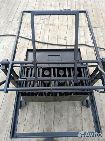 Станок для производства строительных блоков