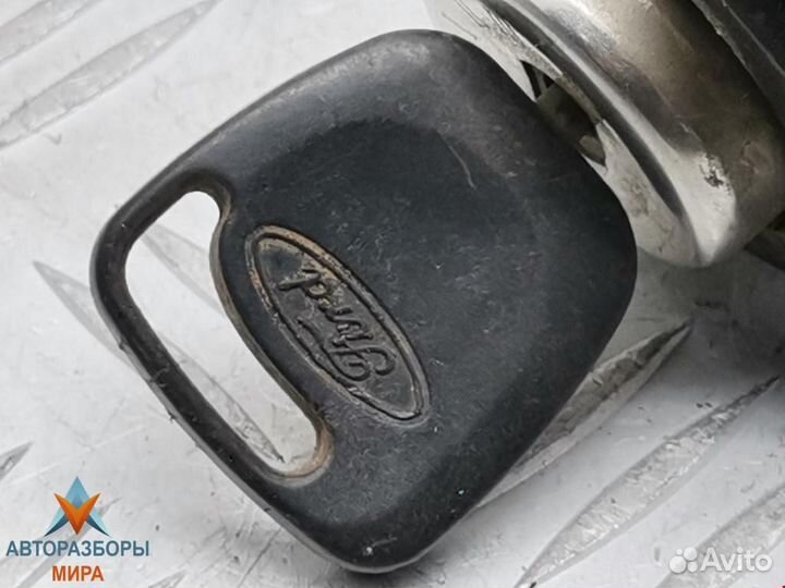 Замок зажигания Ford Focus 1999 1022461