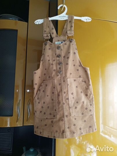 Продам пакет платьев для девочки 4-6 лет