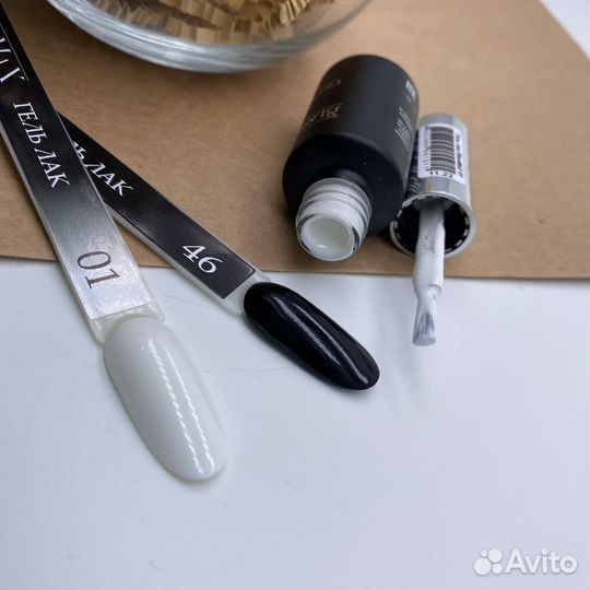 Белый гель лак для маникюра