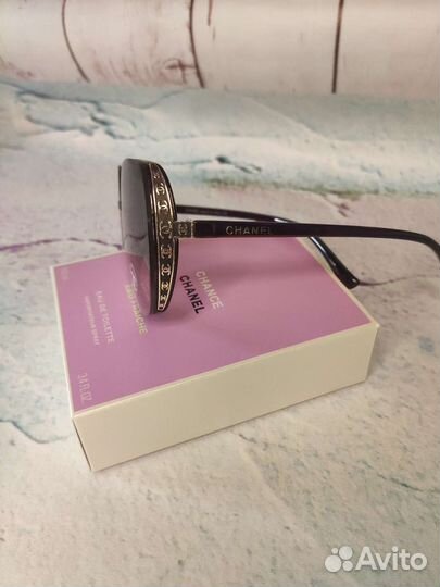 Солнцезащитные очки chanel