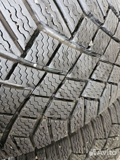 Continental ContiVikingContact 7 225/60 R17 106T