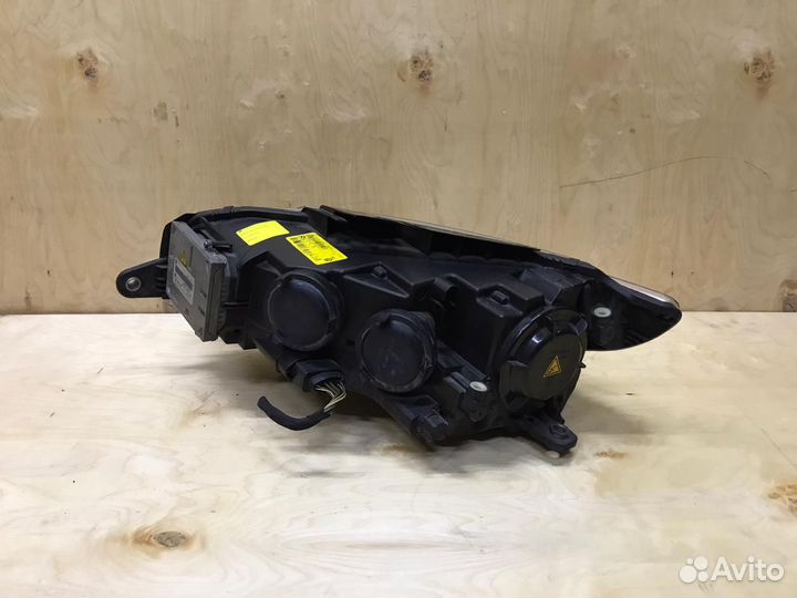 Фара передняя правая биксенон адаптив VW Passat CC