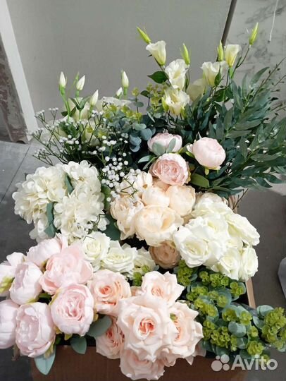 Композиция из цветов для свадьбы